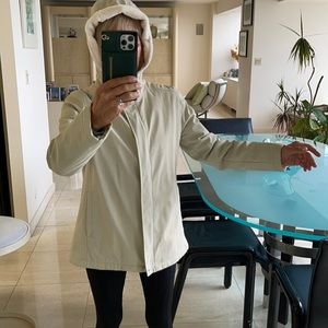 Women’s lined waterproof jacket